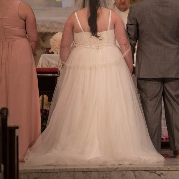 Davids Bridal White Wedding Dress 22w - Picture 6 of 6